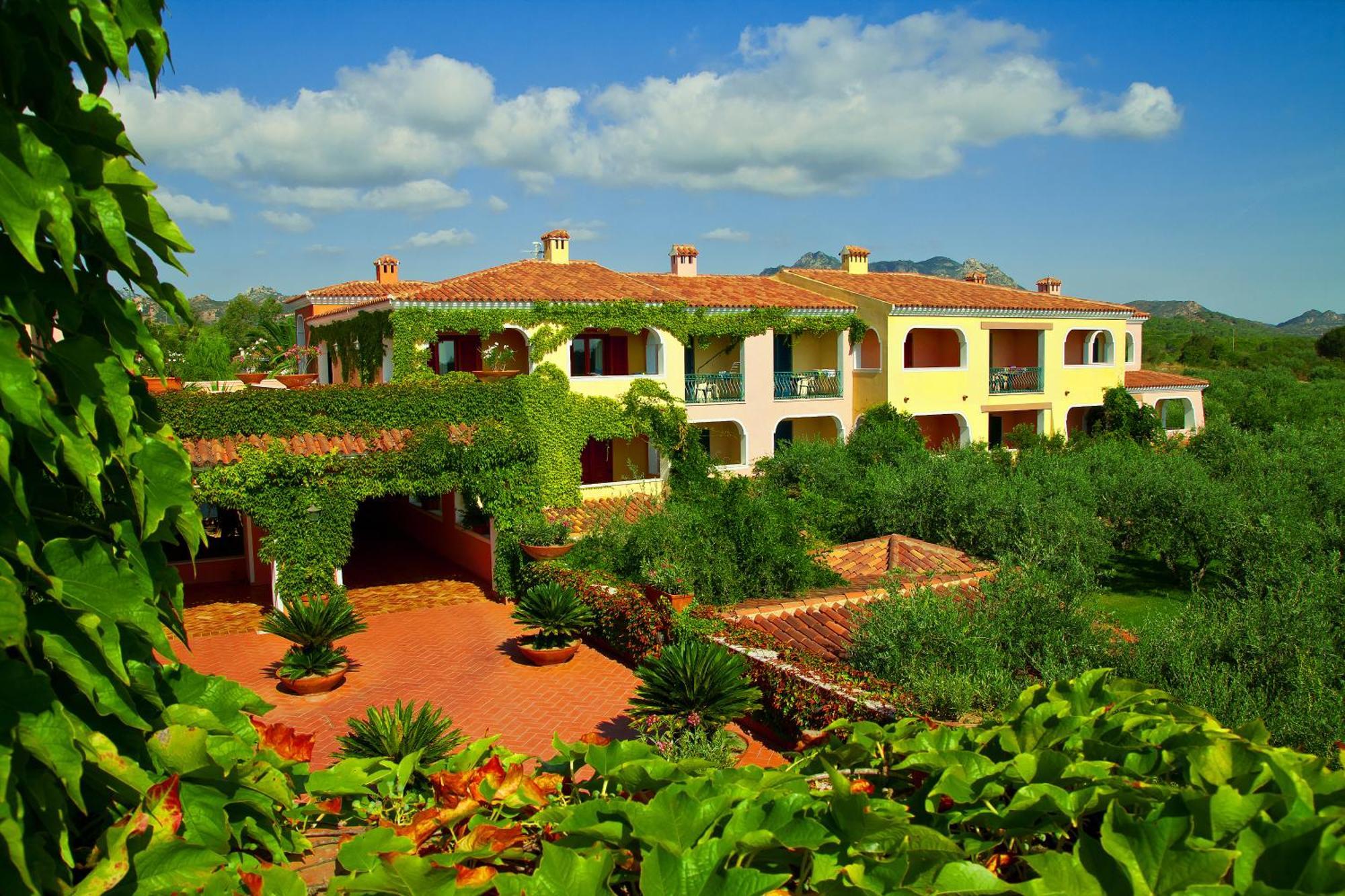 I Giardini Di Cala Ginepro Hotel Resort Кала-Либеротто Экстерьер фото